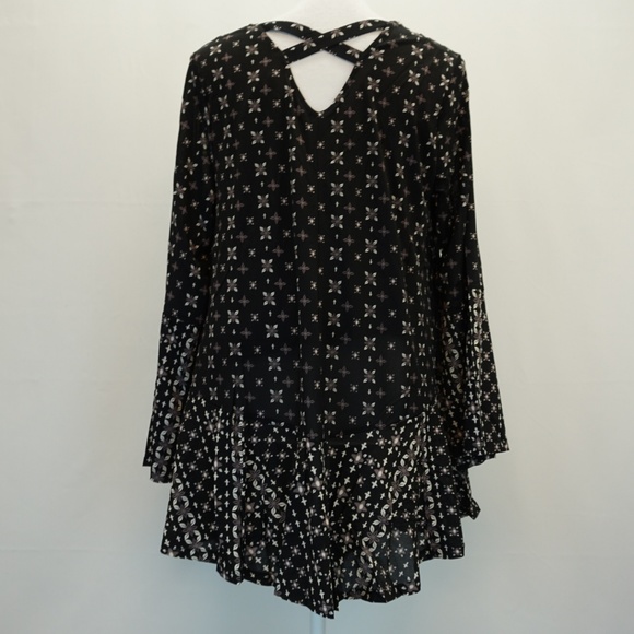 Style&Co Bell Sleeve Ruffle Printed Blouse Top - Picture 2 of 8